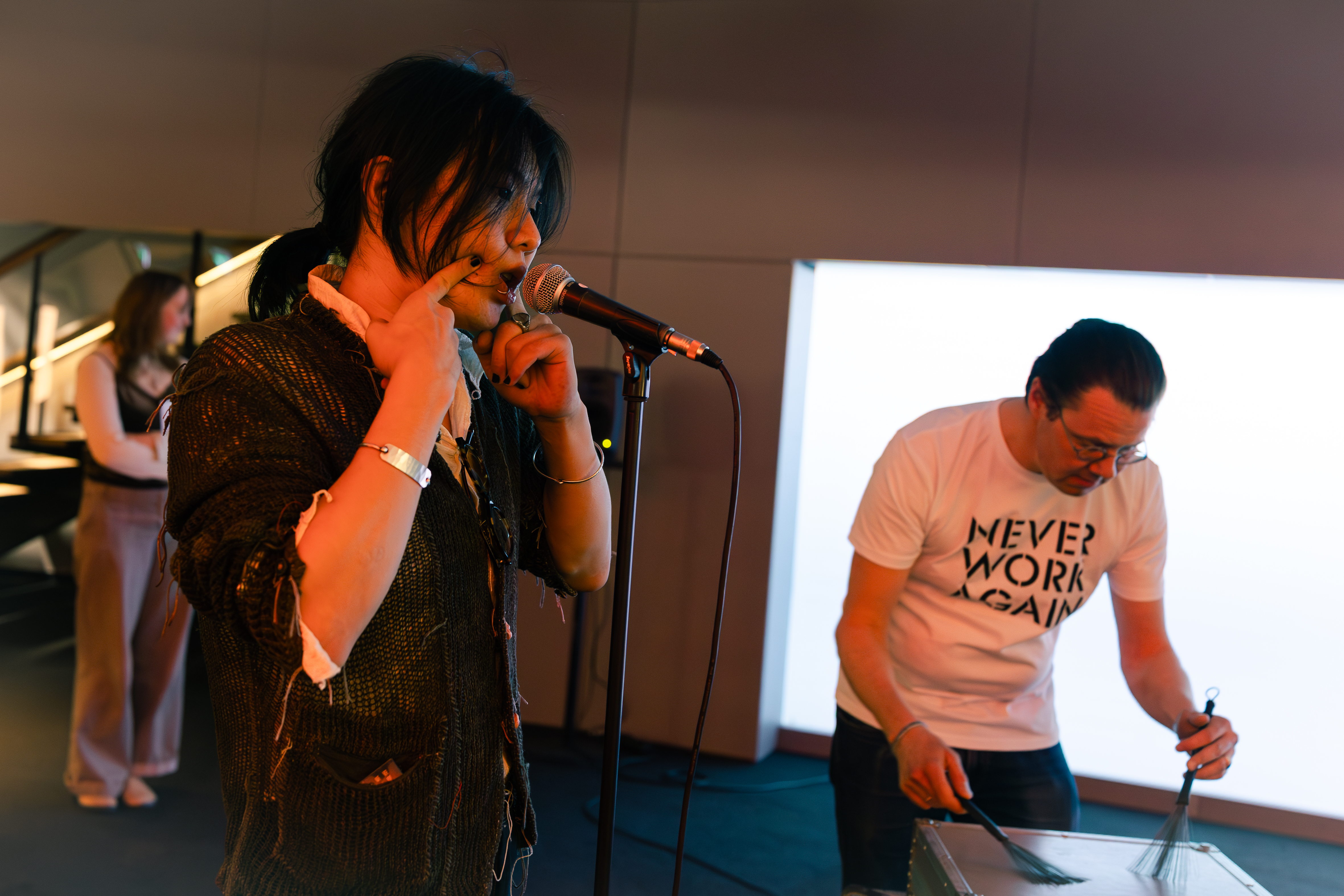 Jonas performing with Guangye Sun and his self-programmed AI instance.